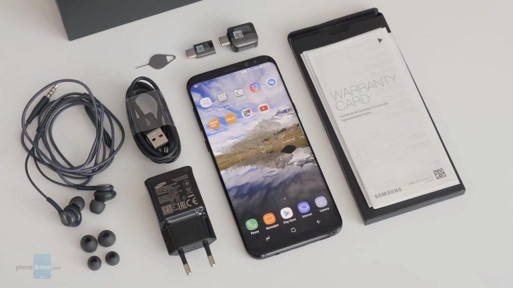 محتويات علبة هاتف Samsung Galaxy S8 Plus